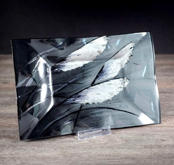 Grey Reed Glass Plate