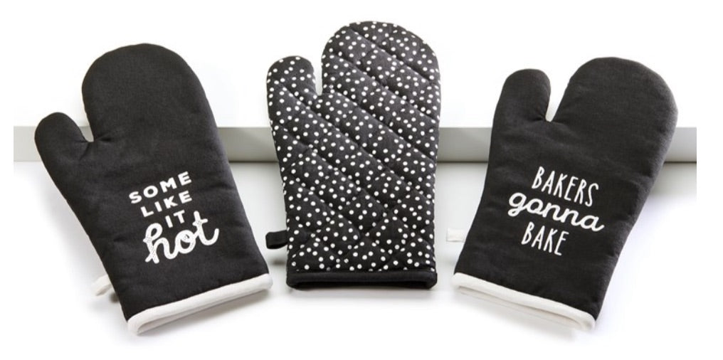 Black & White Oven Mitts Available in 3 Styles