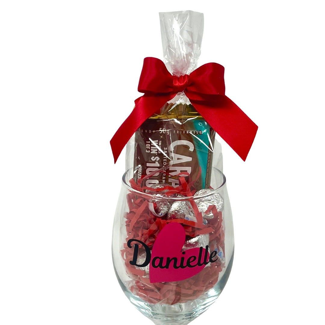 Personalized Name Wine Glass With Candy (Pink Heart)